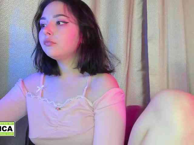 KikiraSparkle webcam