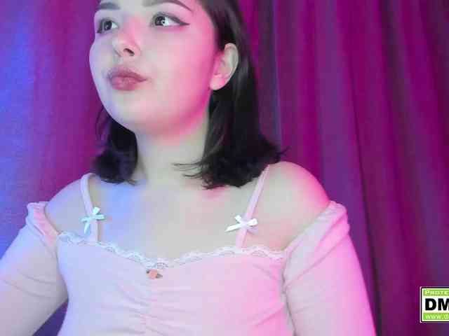 KikiraSparkle webcam
