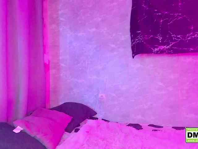 KikiraSparkle webcam