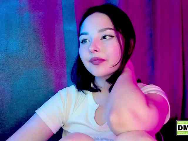KikiraSparkle webcam