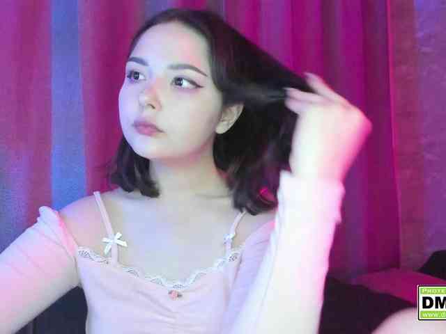 KikiraSparkle webcam