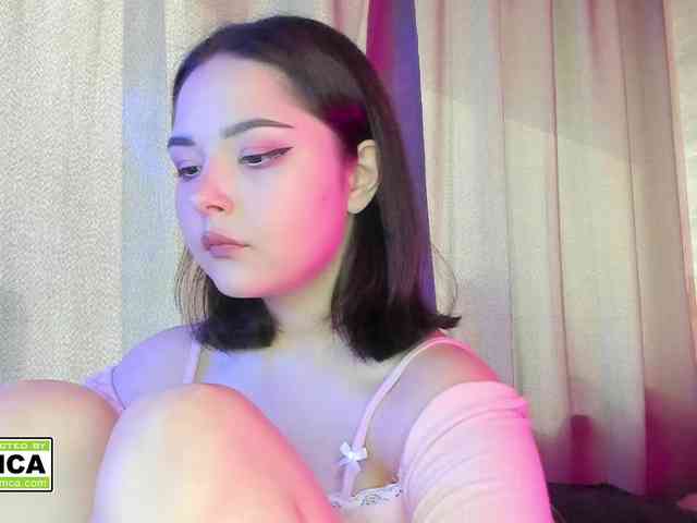 KikiraSparkle webcam