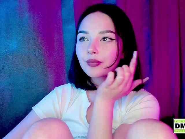 KikiraSparkle webcam