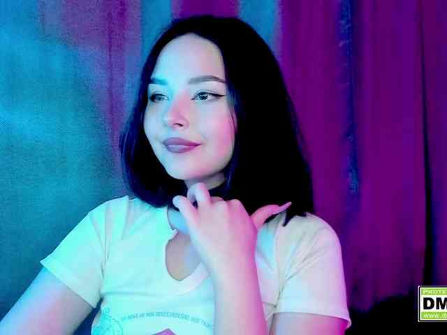 KikiraSparkle webcam
