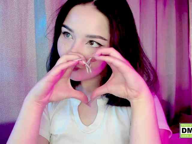 KikiraSparkle webcam