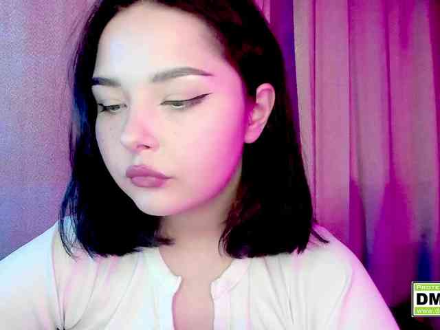 KikiraSparkle webcam