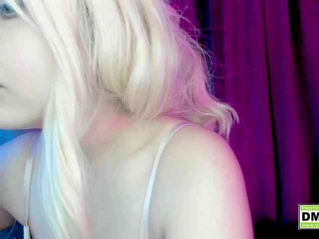 KikiraSparkle webcam