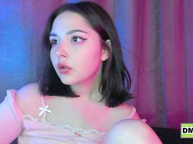 KikiraSparkle webcam