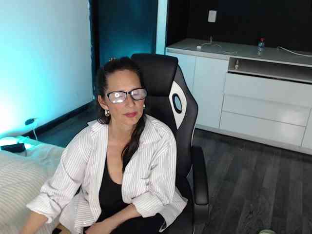 CharliJackson webcam