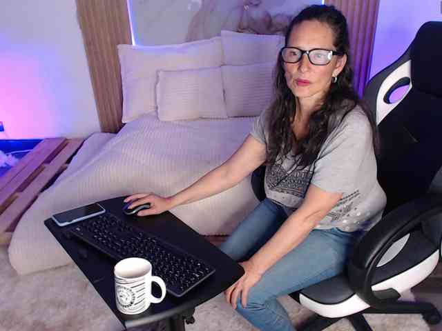 CharliJackson webcam