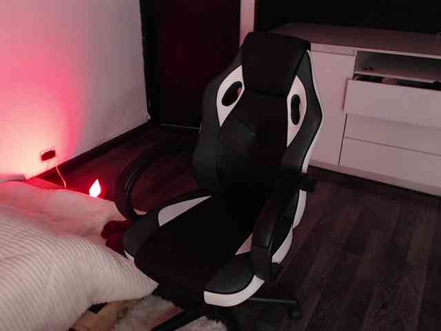 CharliJackson webcam