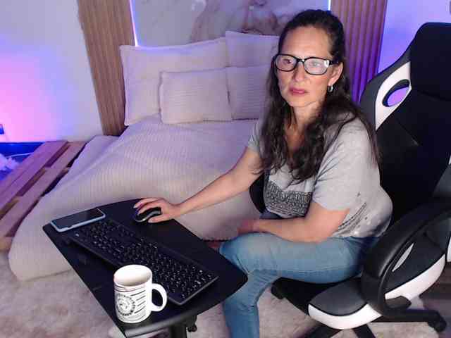 CharliJackson webcam