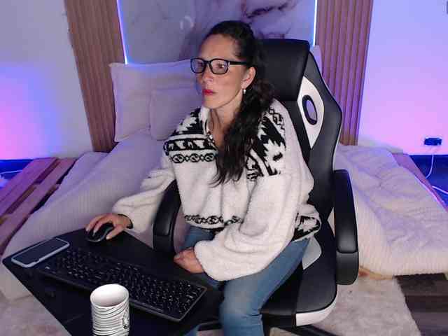 CharliJackson webcam