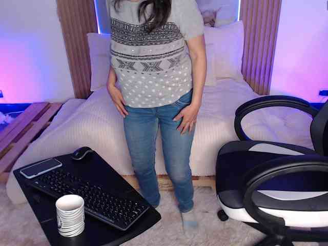 CharliJackson webcam