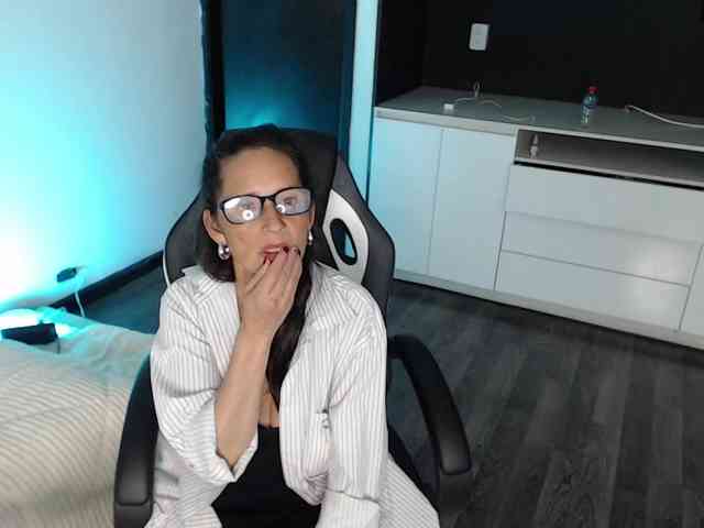 chat cam online CharliJackson