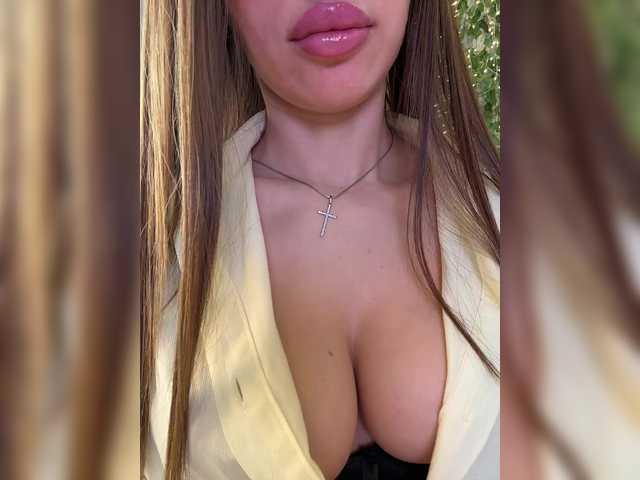 Sexeuphoria's BongaCams show and profile