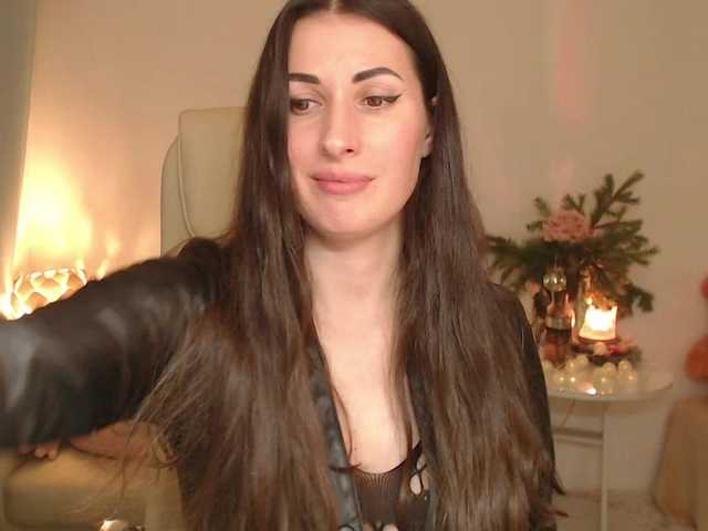 MaryMalory11's BongaCams show and profile