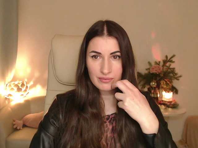 MaryMalory11's BongaCams show and profile