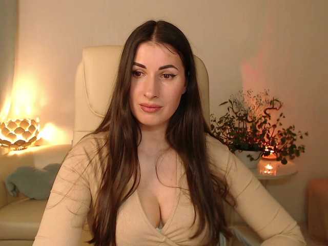 MaryMalory11's BongaCams show and profile