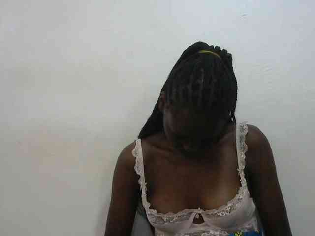 Petitepussy webcam