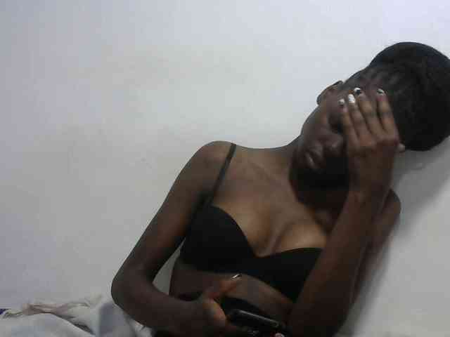 Petitepussy webcam