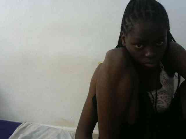 Petitepussy webcam