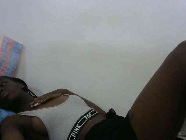Petitepussy webcam