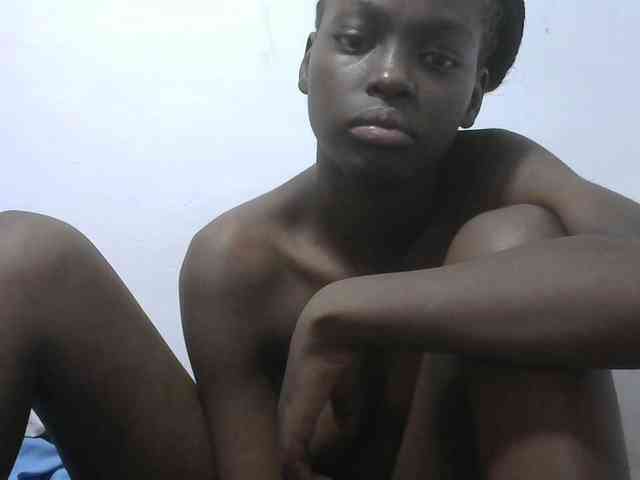 Petitepussy webcam
