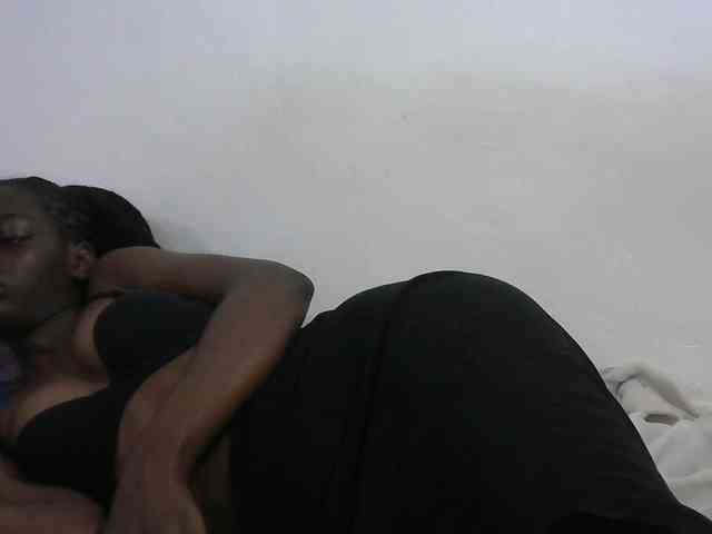 Petitepussy webcam