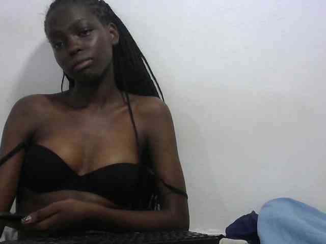 Petitepussy webcam