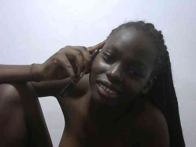 Petitepussy webcam