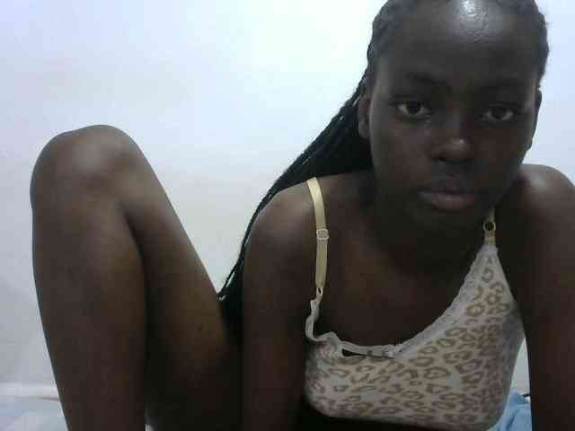 Petitepussy webcam