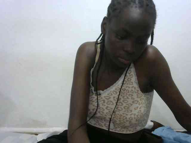 Petitepussy webcam
