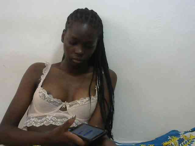 Petitepussy webcam