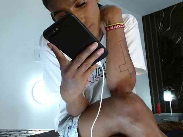 Zachary-Hill Live Webcam on BongaCams