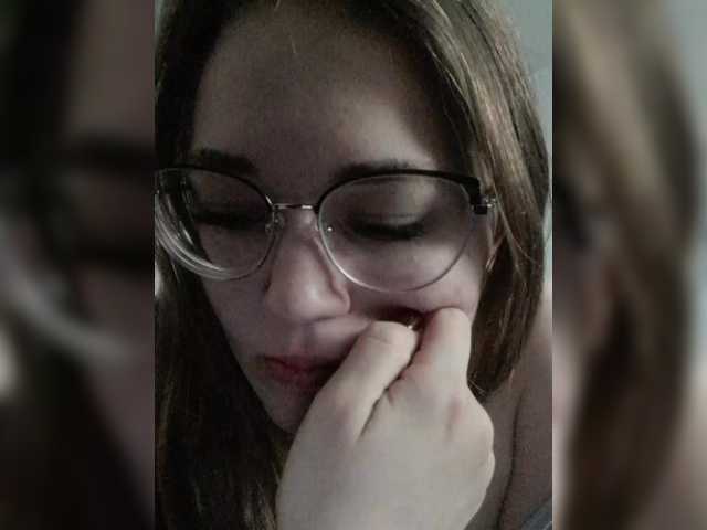 Kisa75's BongaCams show and profile