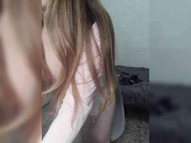 Kisa75 Live Webcam on BongaCams