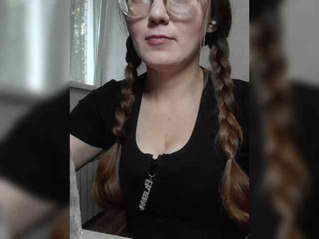 Shaved white, Shaved babes, Group chat for 20 39 tokens, Full privates for ..., Blowjob Live 0