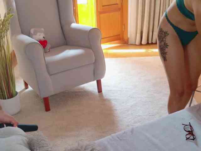 EmmaRedgirl webcam