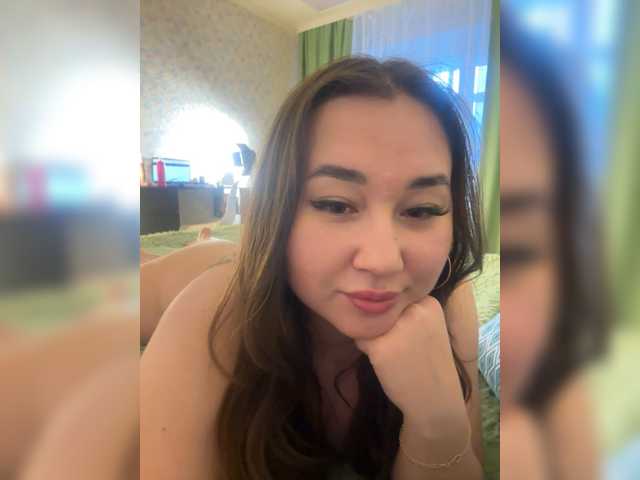 sweetie's BongaCams show and profile