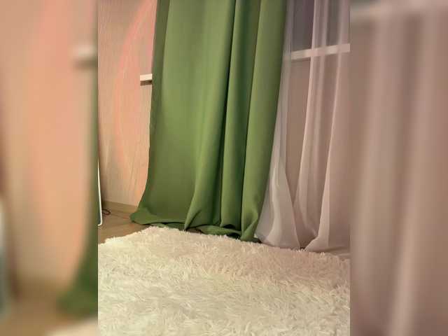 sweetie's BongaCams show and profile