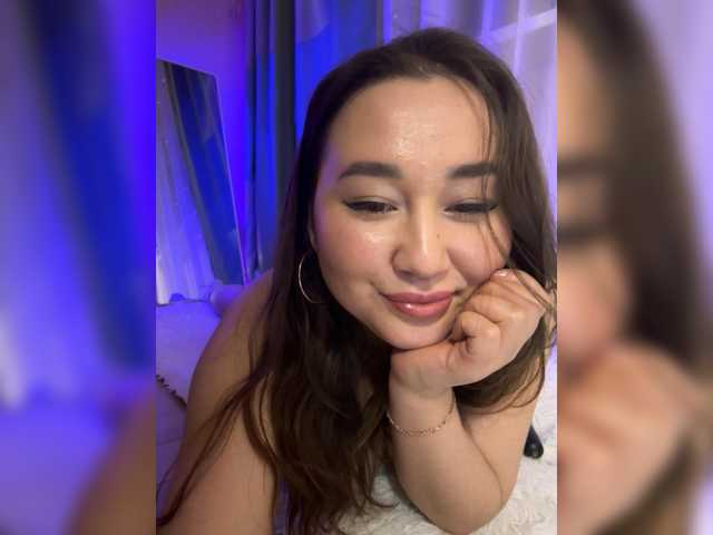 sweetie's BongaCams show and profile