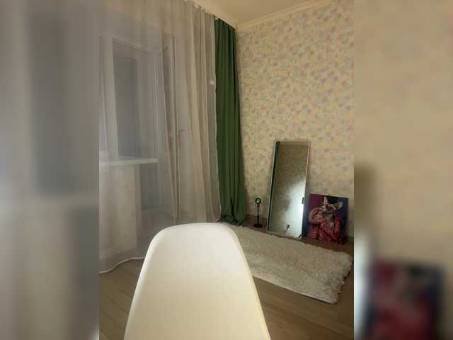 sweetie's BongaCams show and profile