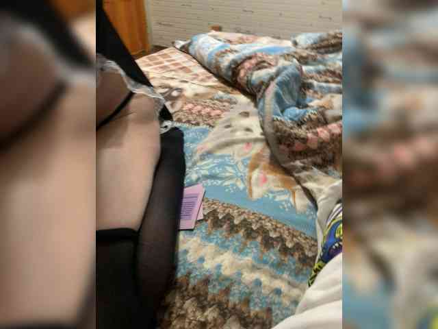 Devochka1010 webcam
