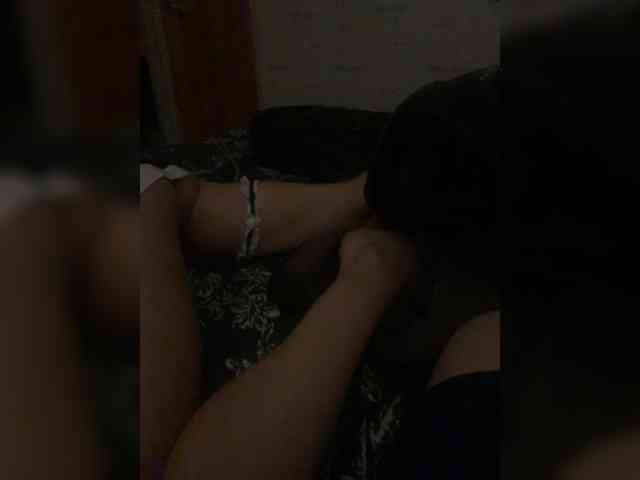 Devochka1010 Live Webcam on BongaCams