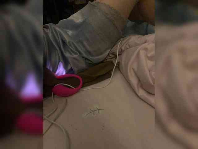 Devochka1010 Live Webcam on BongaCams