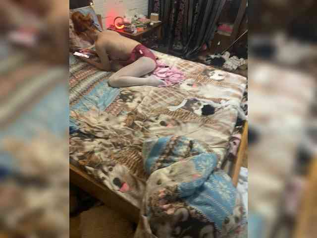 Devochka1010 Live Webcam on BongaCams