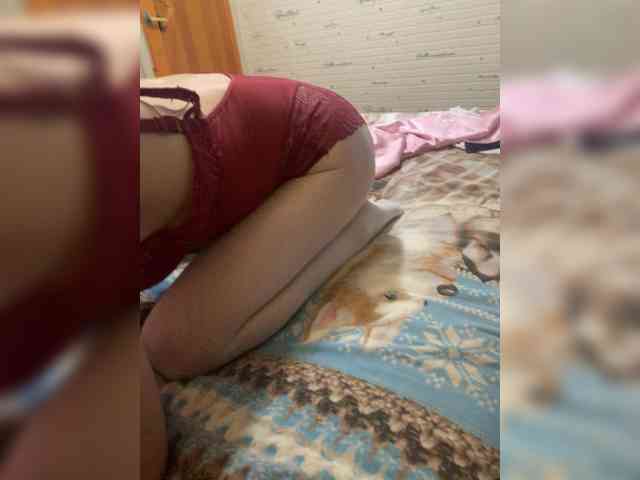 Devochka1010 Live Webcam on BongaCams