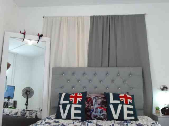 Selene-Adams webcam