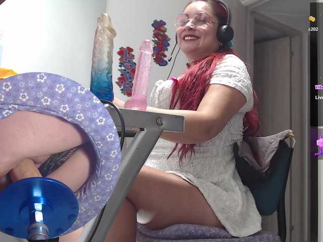 Leidydi223's BongaCams show and profile